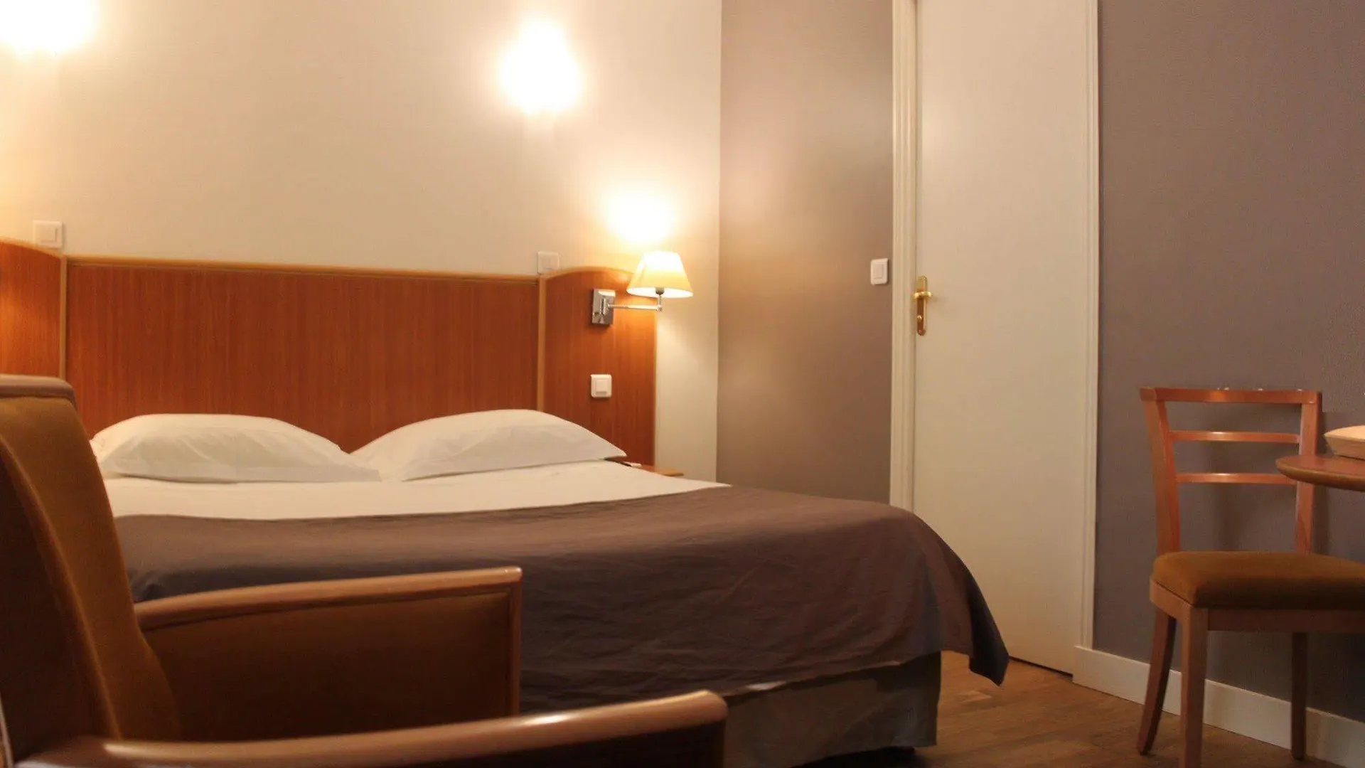 Hotel Metropolitain 3*
