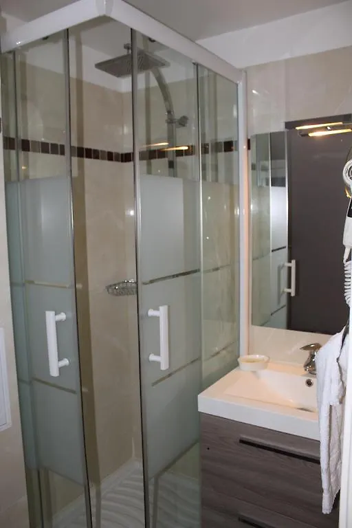 Metropolitain Hotel 3*